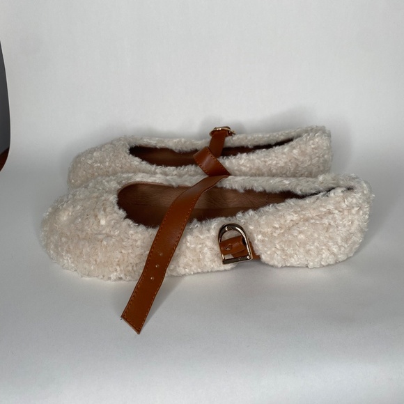 BUFFY MILK/CAMEL GIRL’S SHOES new (no box, no tags) - Picture 3 of 12